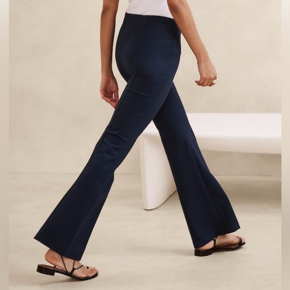 BANANA REPUBLIC FLARE EVERYWHERE PONTE PANT - Picture 8 of 11